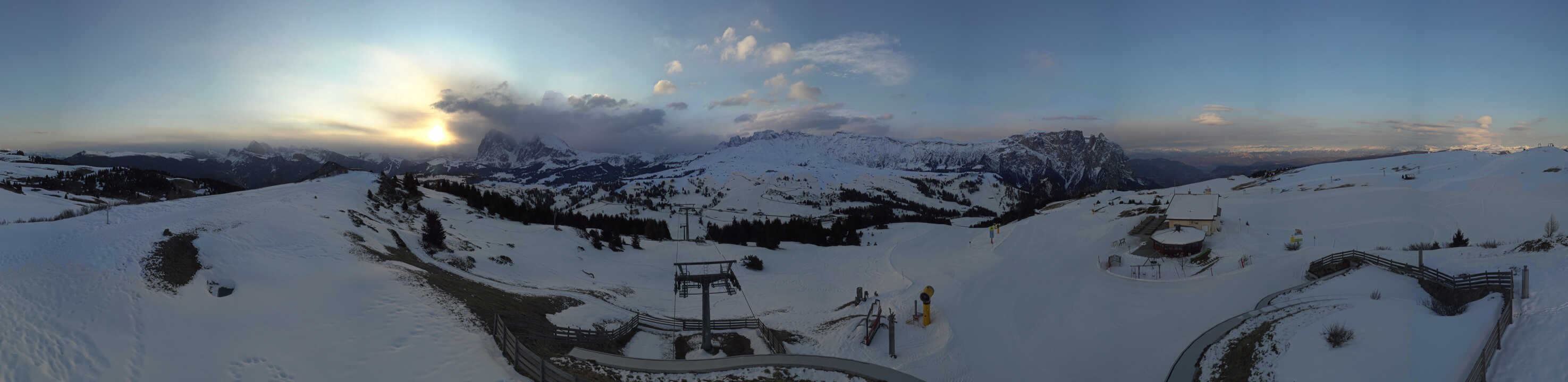 Archiv Foto Webcam Panorama der Seiser Alm von der Puflatsch Bergstation