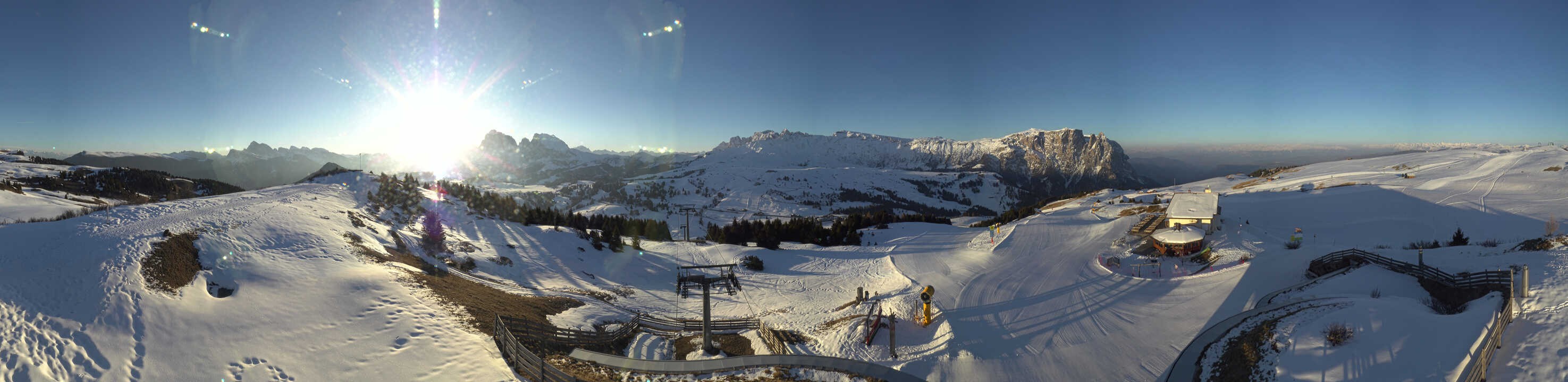 Archived image Webcam Alpe di Siusi: View from the Puflatsch Mountain Station