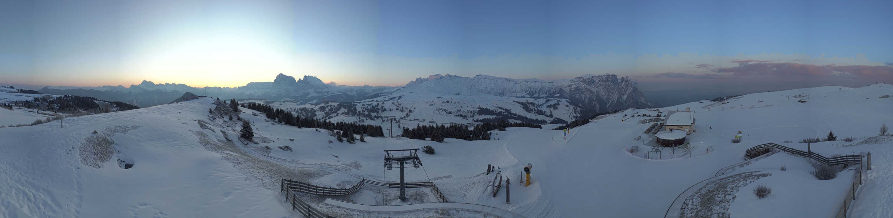 Archiv Foto Webcam Panorama der Seiser Alm von der Puflatsch Bergstation