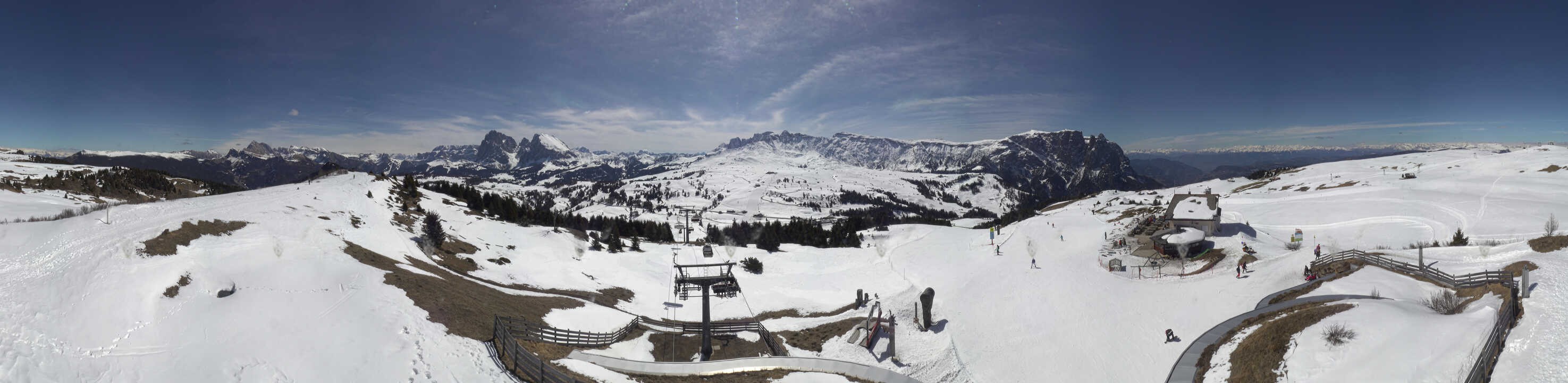 Archived image Webcam Alpe di Siusi: View from the Puflatsch Mountain Station