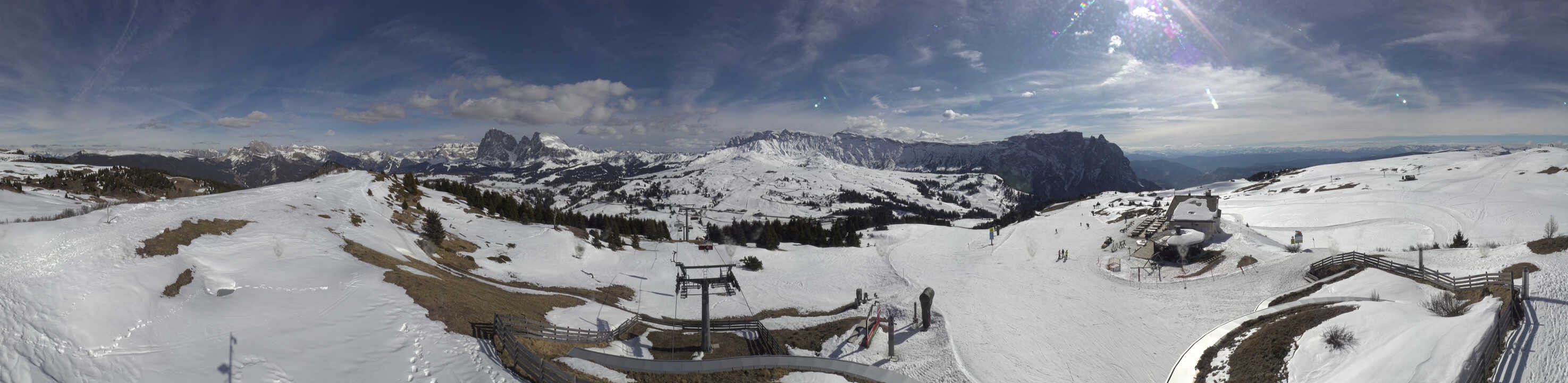 Archived image Webcam Alpe di Siusi: View from the Puflatsch Mountain Station