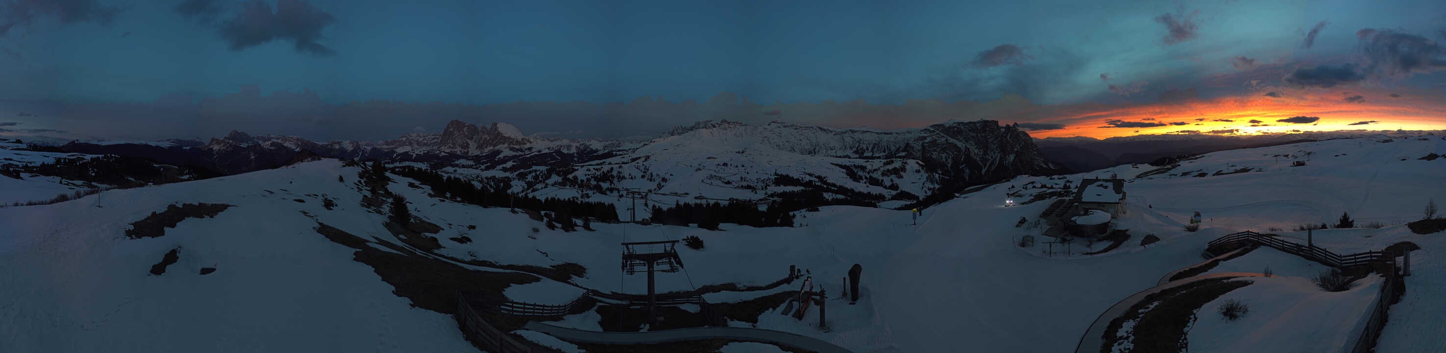Archiv Foto Webcam Panorama der Seiser Alm von der Puflatsch Bergstation