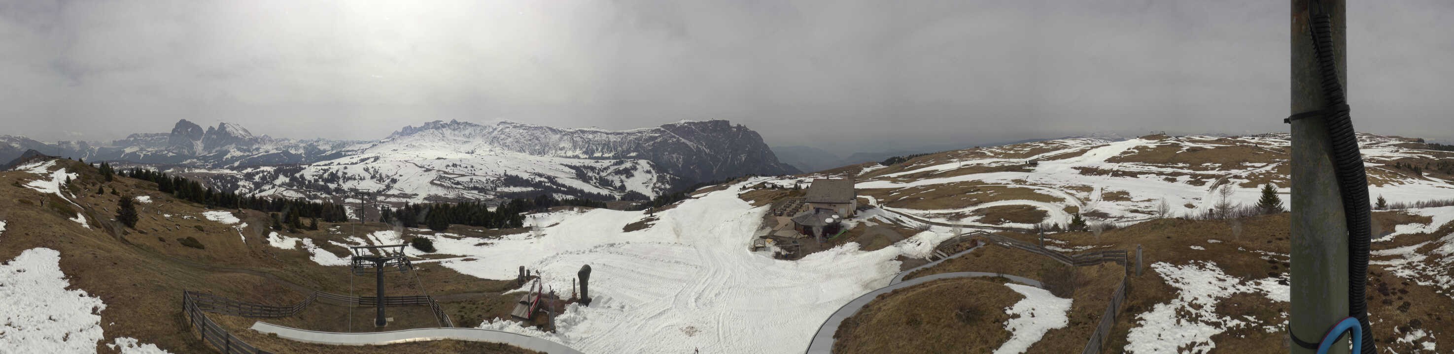 Archived image Webcam Alpe di Siusi: View from the Puflatsch Mountain Station