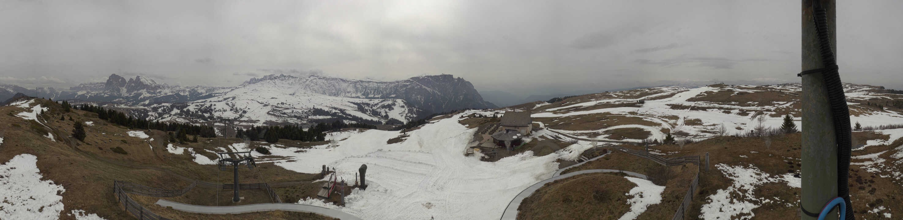 Archived image Webcam Alpe di Siusi: View from the Puflatsch Mountain Station