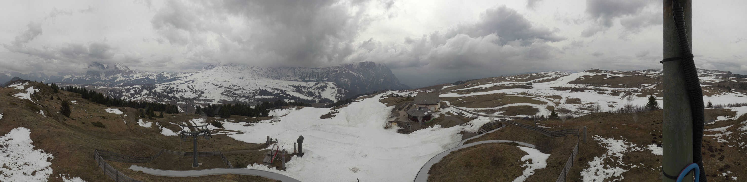Archived image Webcam Alpe di Siusi: View from the Puflatsch Mountain Station