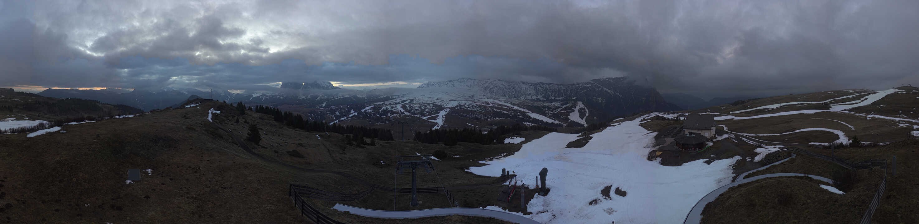 Archiv Foto Webcam Panorama der Seiser Alm von der Puflatsch Bergstation