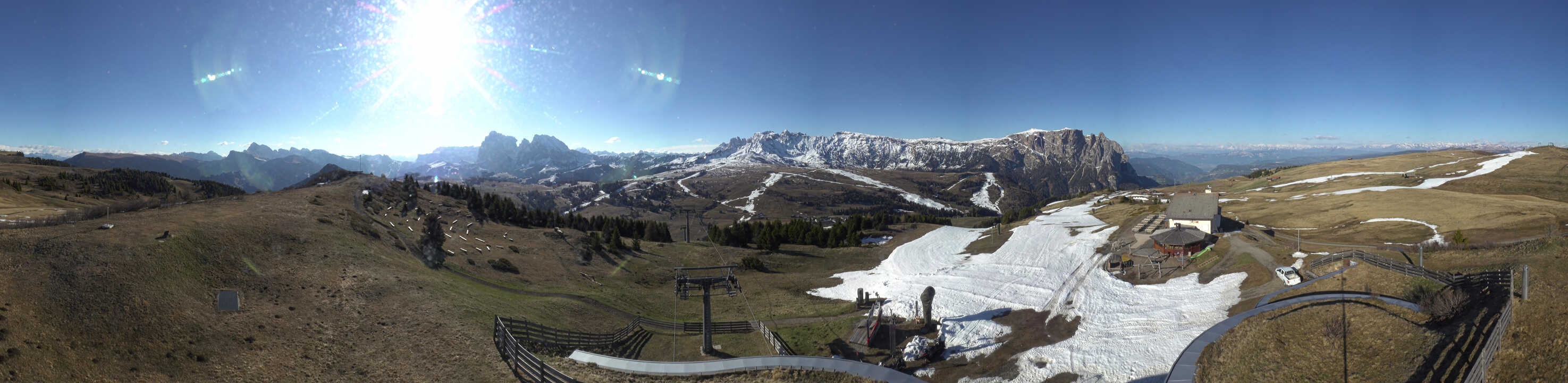 Archived image Webcam Alpe di Siusi: View from the Puflatsch Mountain Station