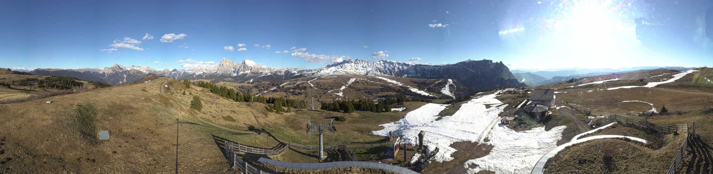 Archived image Webcam Alpe di Siusi: View from the Puflatsch Mountain Station