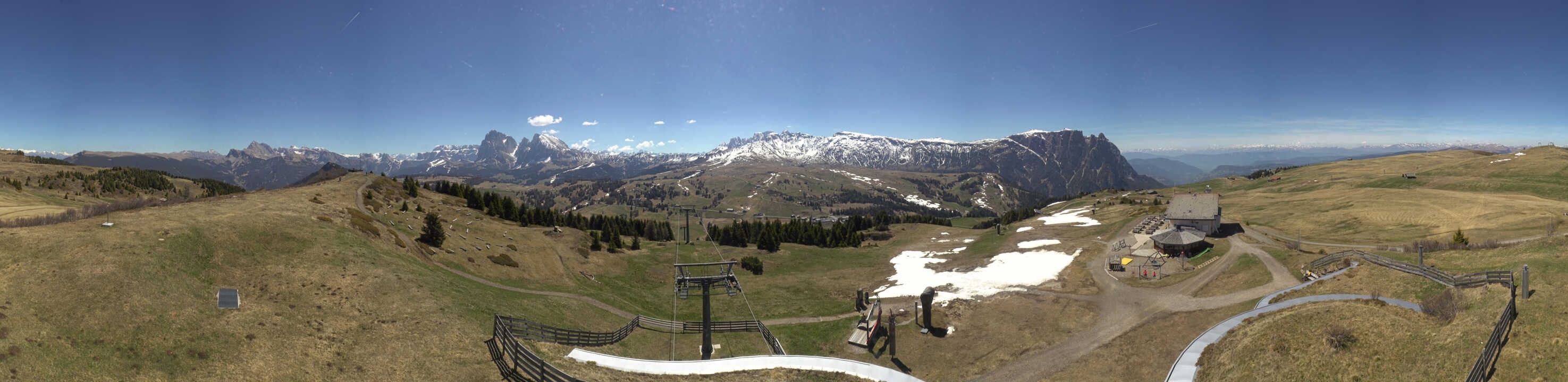 Archived image Webcam Alpe di Siusi: View from the Puflatsch Mountain Station