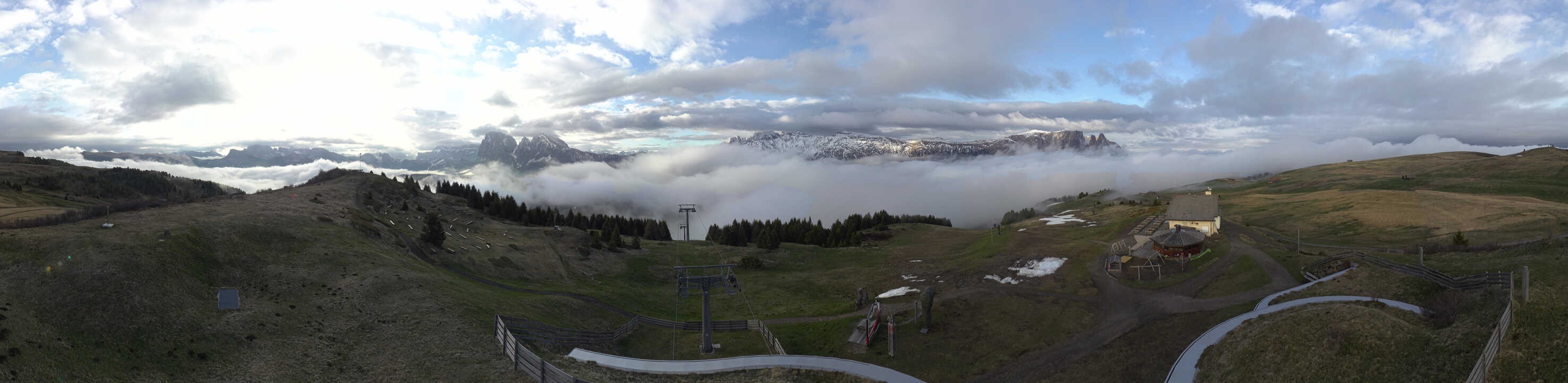 Archiv Foto Webcam Panorama der Seiser Alm von der Puflatsch Bergstation