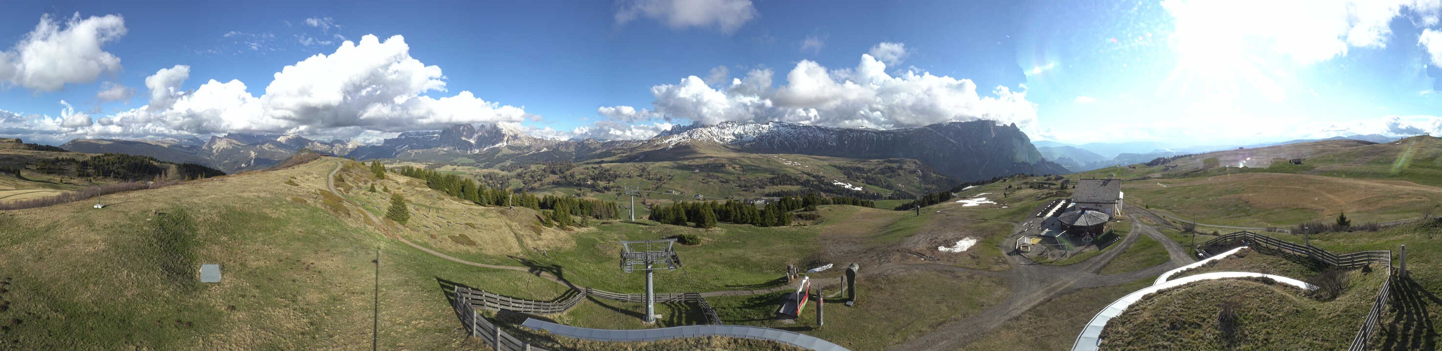 Archiv Foto Webcam Panorama der Seiser Alm von der Puflatsch Bergstation