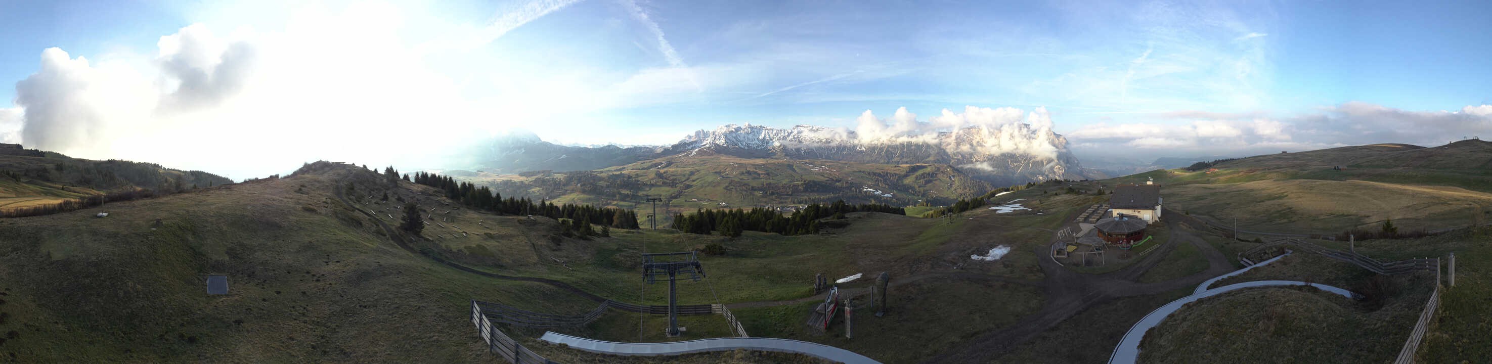 Archiv Foto Webcam Panorama der Seiser Alm von der Puflatsch Bergstation