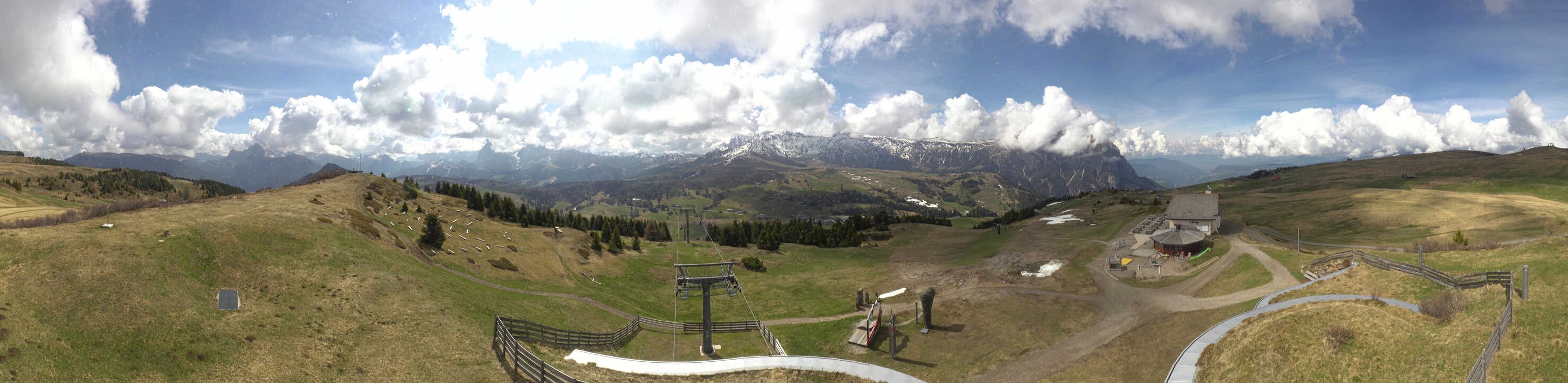 Archiv Foto Webcam Panorama der Seiser Alm von der Puflatsch Bergstation