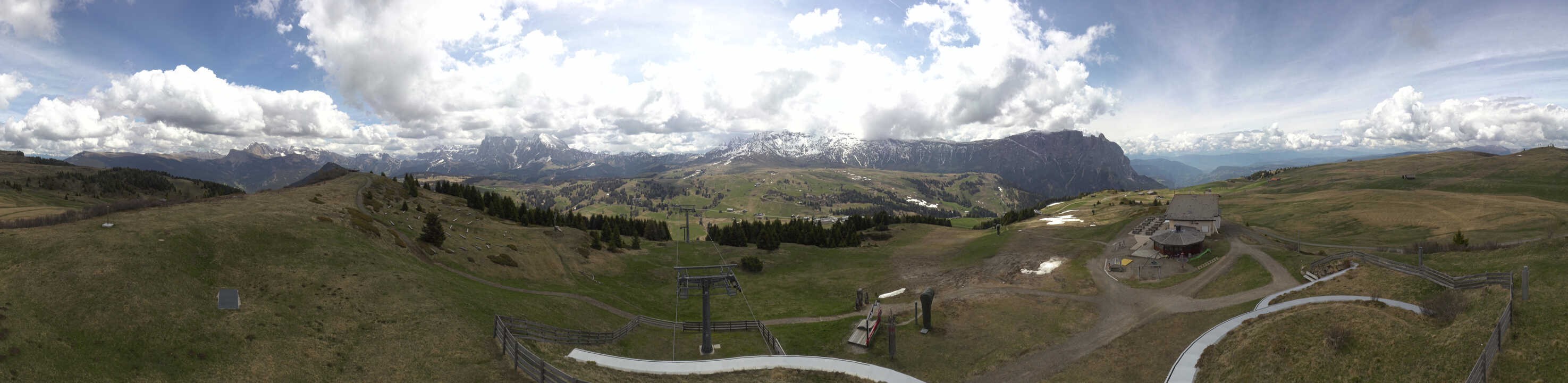 Archiv Foto Webcam Panorama der Seiser Alm von der Puflatsch Bergstation