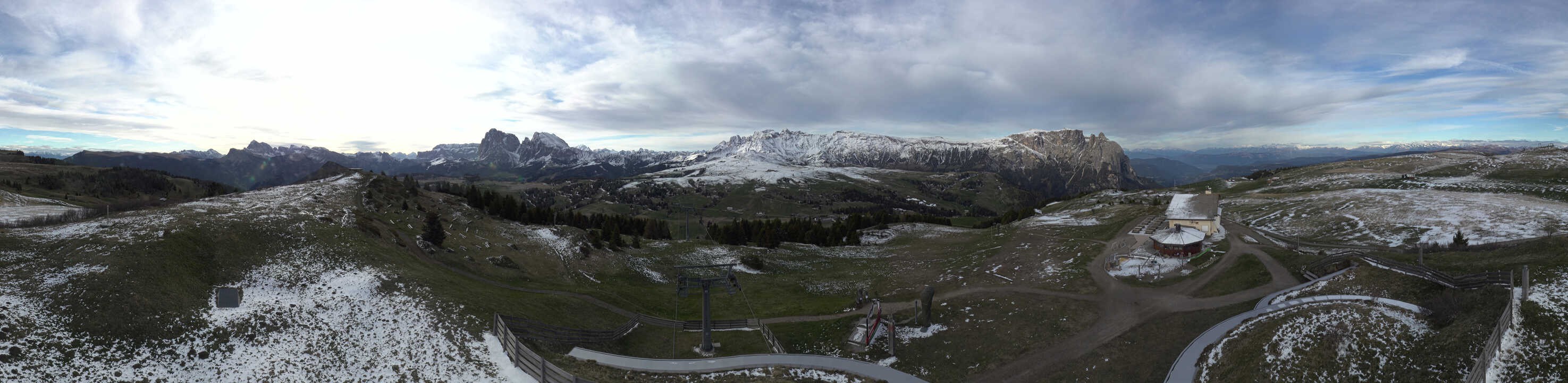 Archived image Webcam Alpe di Siusi: View from the Puflatsch Mountain Station
