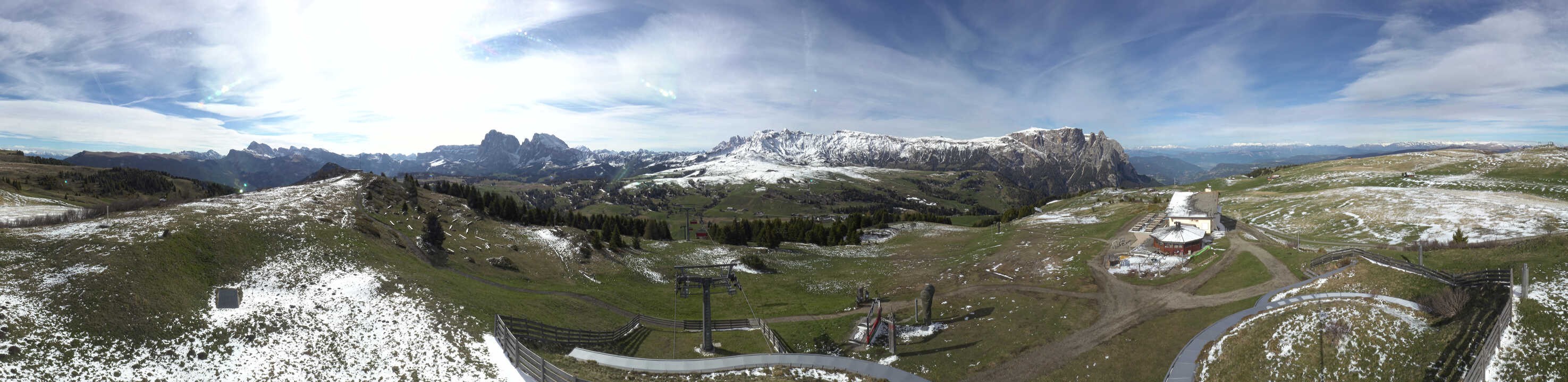 Archived image Webcam Alpe di Siusi: View from the Puflatsch Mountain Station