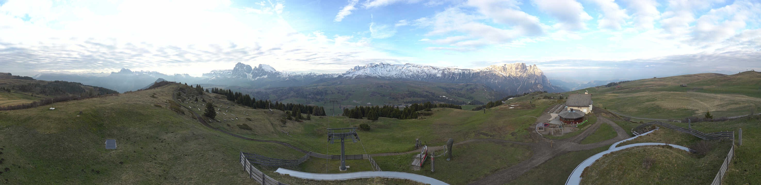 Archiv Foto Webcam Panorama der Seiser Alm von der Puflatsch Bergstation
