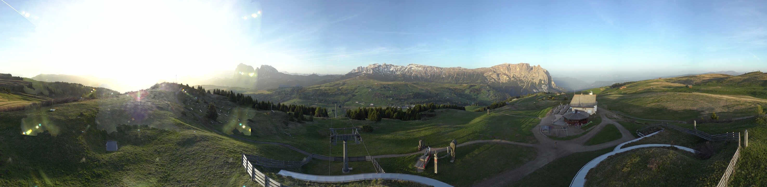 Archiv Foto Webcam Panorama der Seiser Alm von der Puflatsch Bergstation