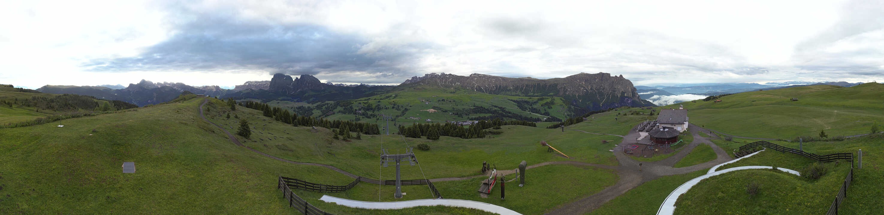 Archiv Foto Webcam Panorama der Seiser Alm von der Puflatsch Bergstation