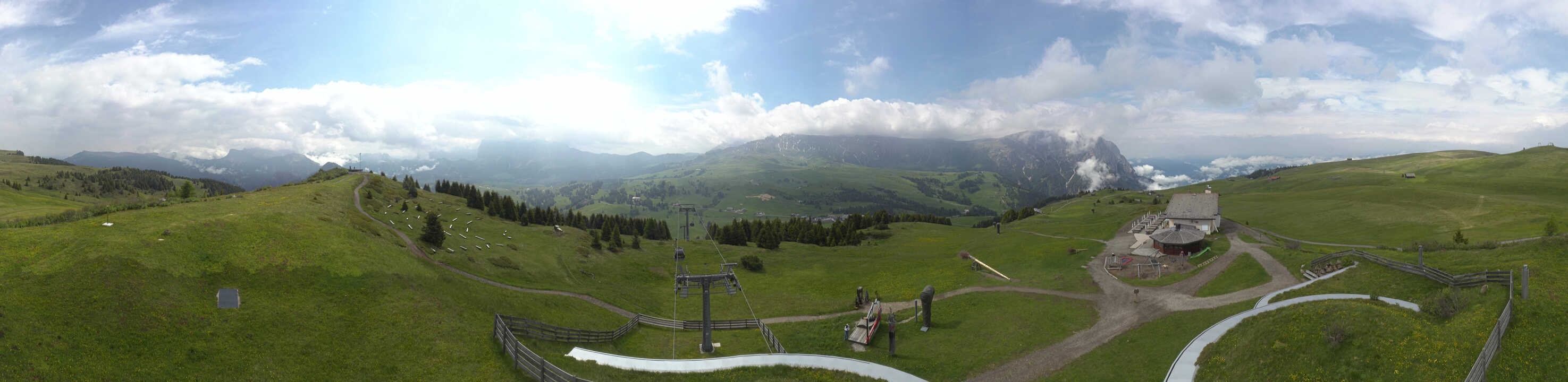 Archiv Foto Webcam Panorama der Seiser Alm von der Puflatsch Bergstation
