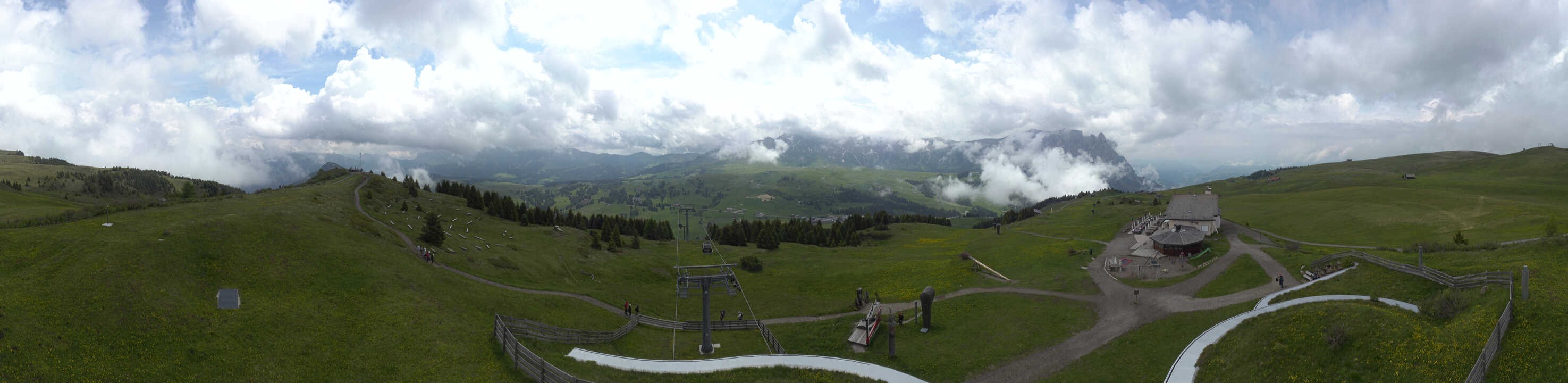 Archiv Foto Webcam Panorama der Seiser Alm von der Puflatsch Bergstation