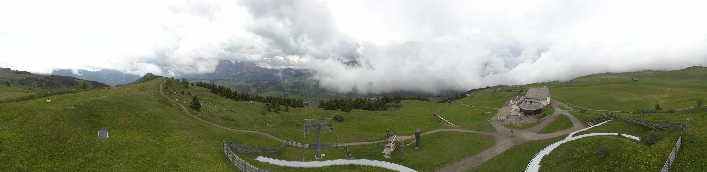 Archiv Foto Webcam Panorama der Seiser Alm von der Puflatsch Bergstation