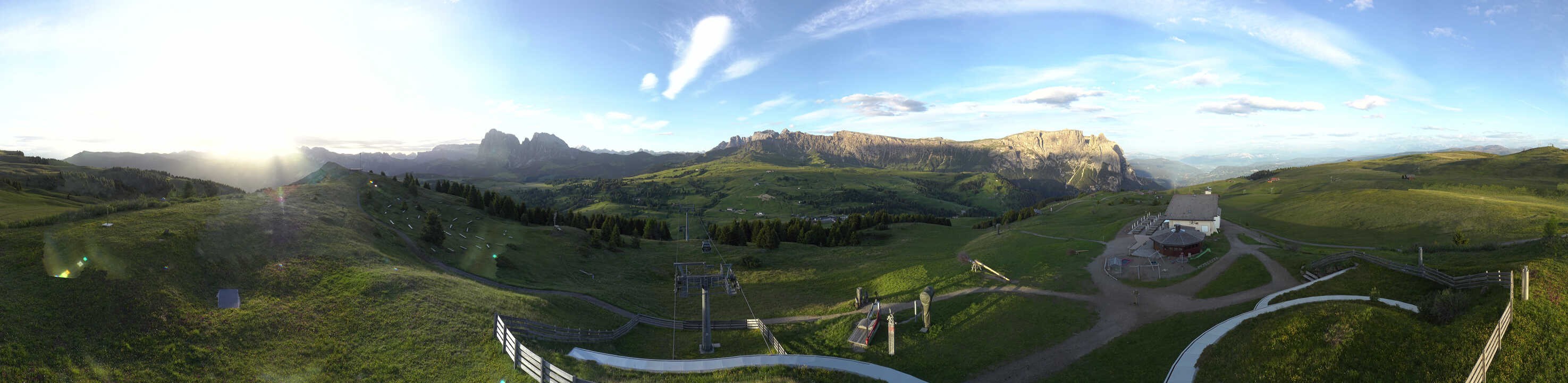 Archiv Foto Webcam Panorama der Seiser Alm von der Puflatsch Bergstation