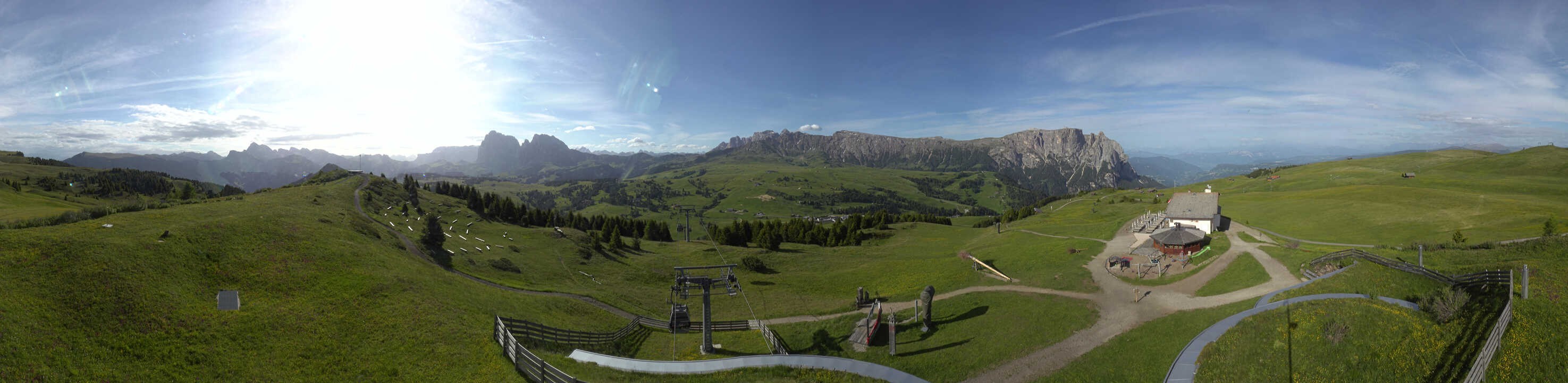 Archiv Foto Webcam Panorama der Seiser Alm von der Puflatsch Bergstation