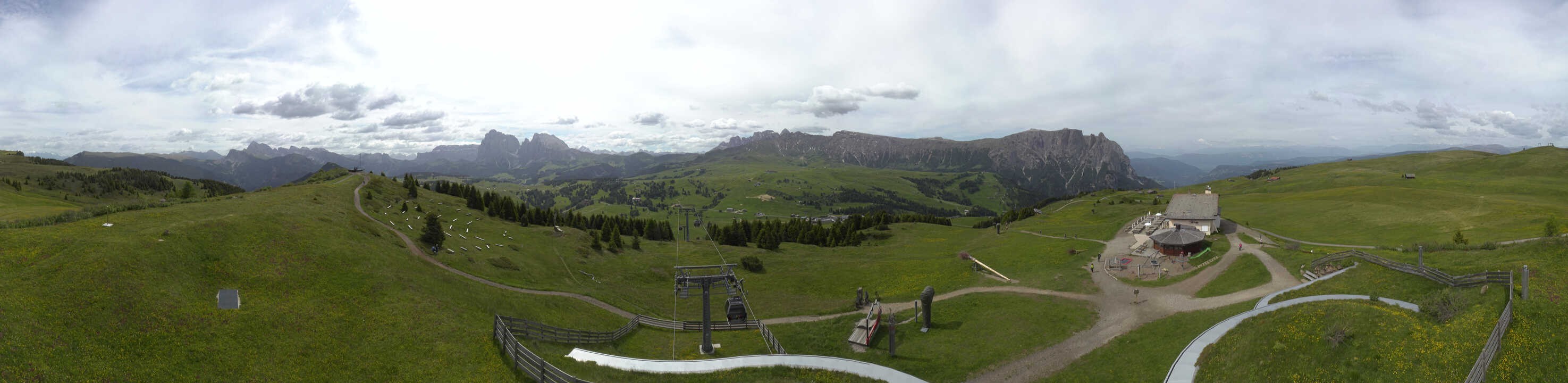 Archiv Foto Webcam Panorama der Seiser Alm von der Puflatsch Bergstation