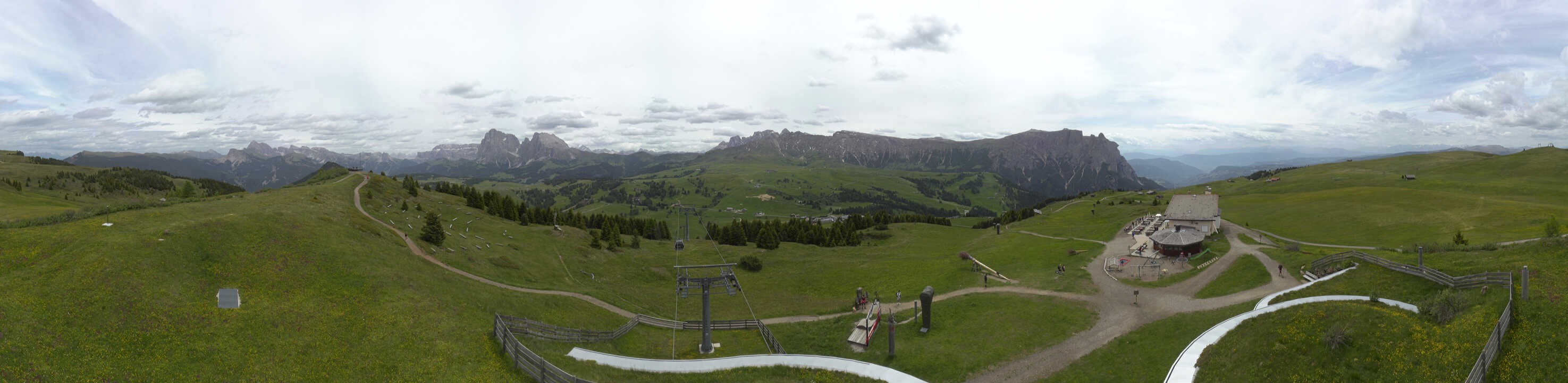 Archiv Foto Webcam Panorama der Seiser Alm von der Puflatsch Bergstation