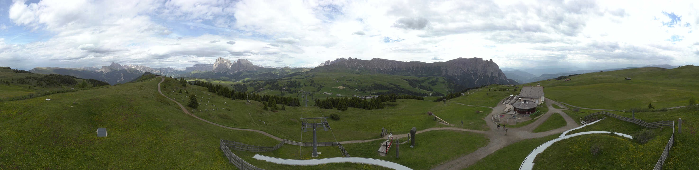 Archiv Foto Webcam Panorama der Seiser Alm von der Puflatsch Bergstation