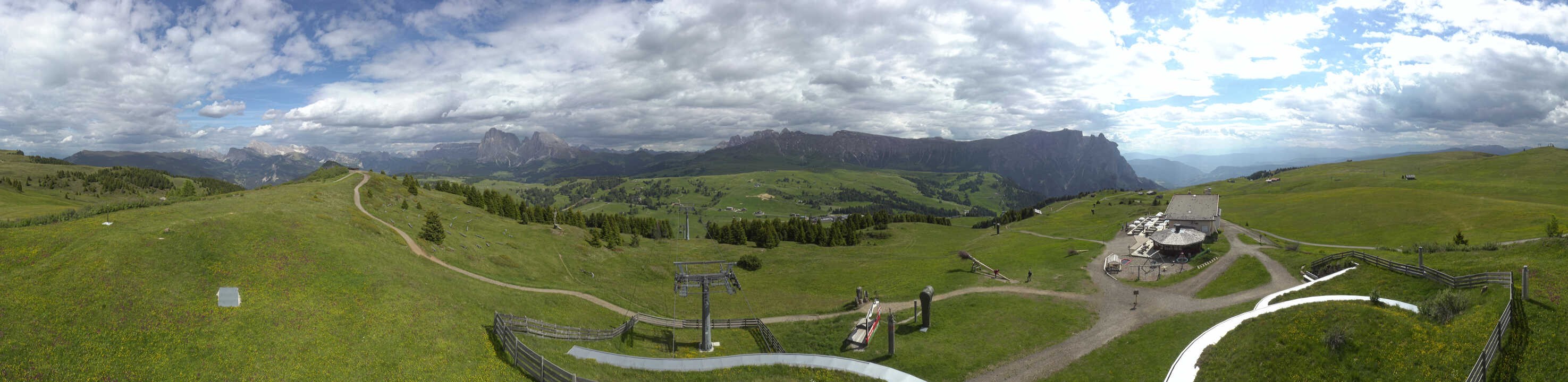 Archiv Foto Webcam Panorama der Seiser Alm von der Puflatsch Bergstation