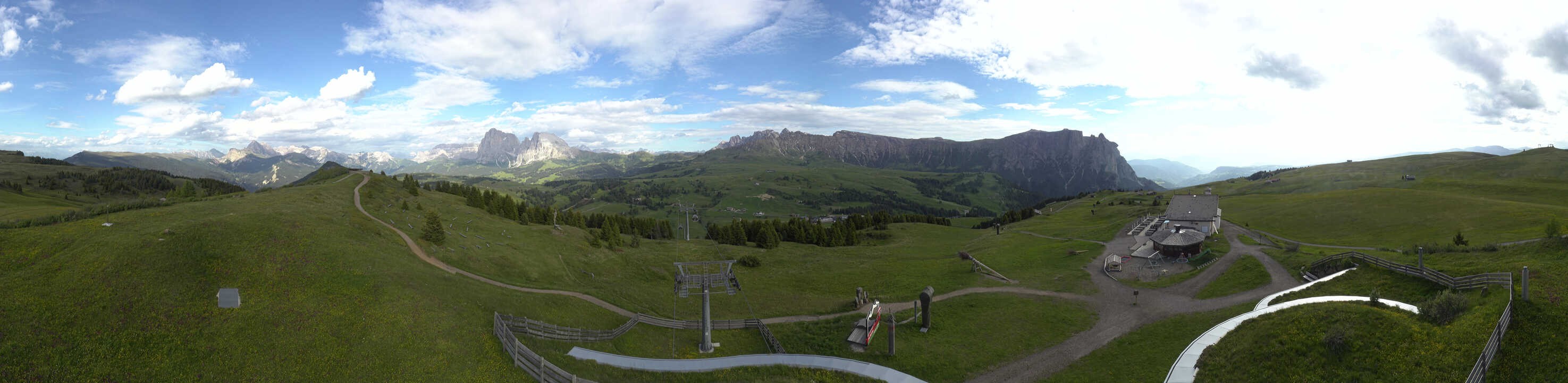 Archiv Foto Webcam Panorama der Seiser Alm von der Puflatsch Bergstation