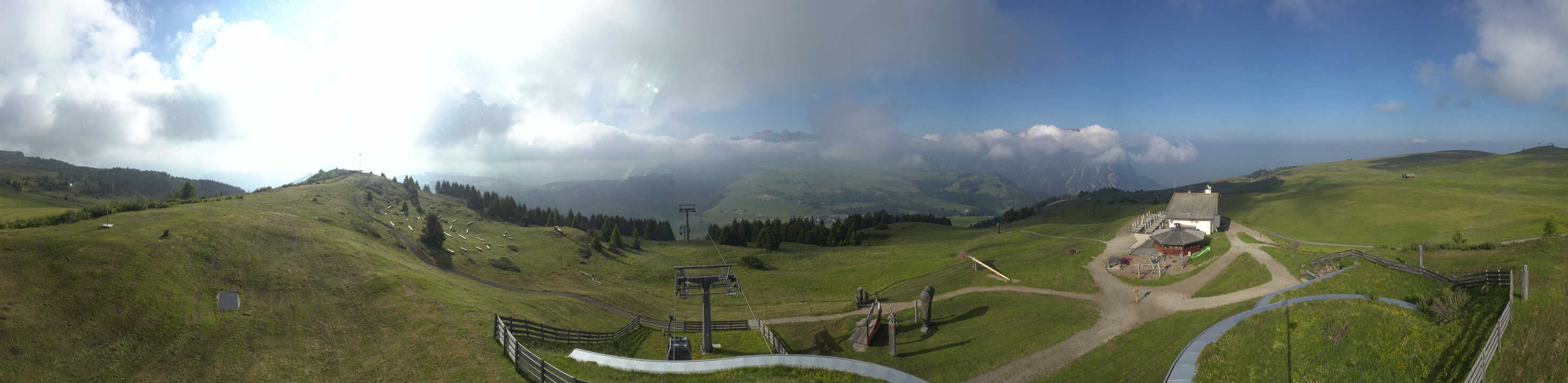 Archiv Foto Webcam Panorama der Seiser Alm von der Puflatsch Bergstation