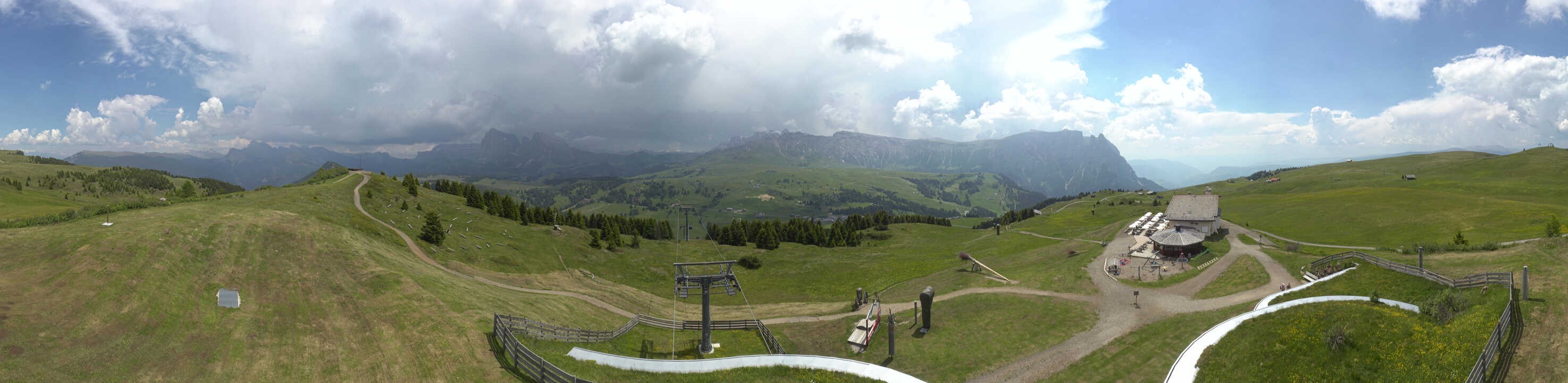 Archiv Foto Webcam Panorama der Seiser Alm von der Puflatsch Bergstation