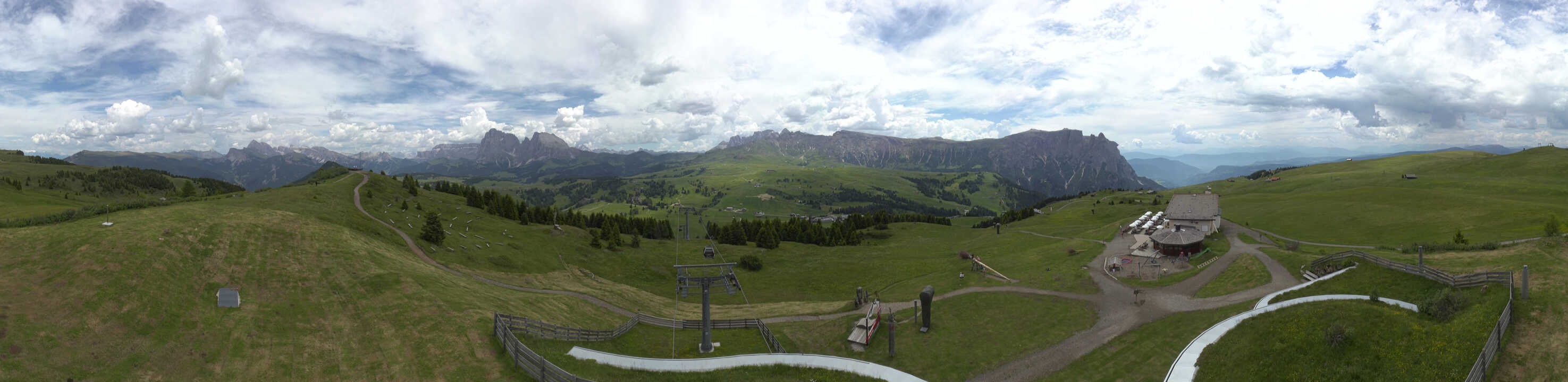 Archiv Foto Webcam Panorama der Seiser Alm von der Puflatsch Bergstation