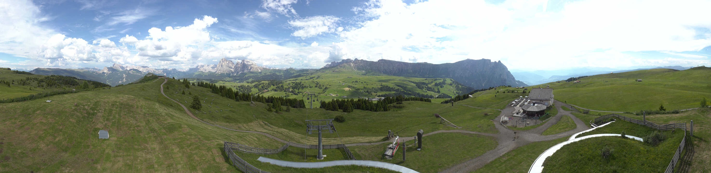 Archiv Foto Webcam Panorama der Seiser Alm von der Puflatsch Bergstation