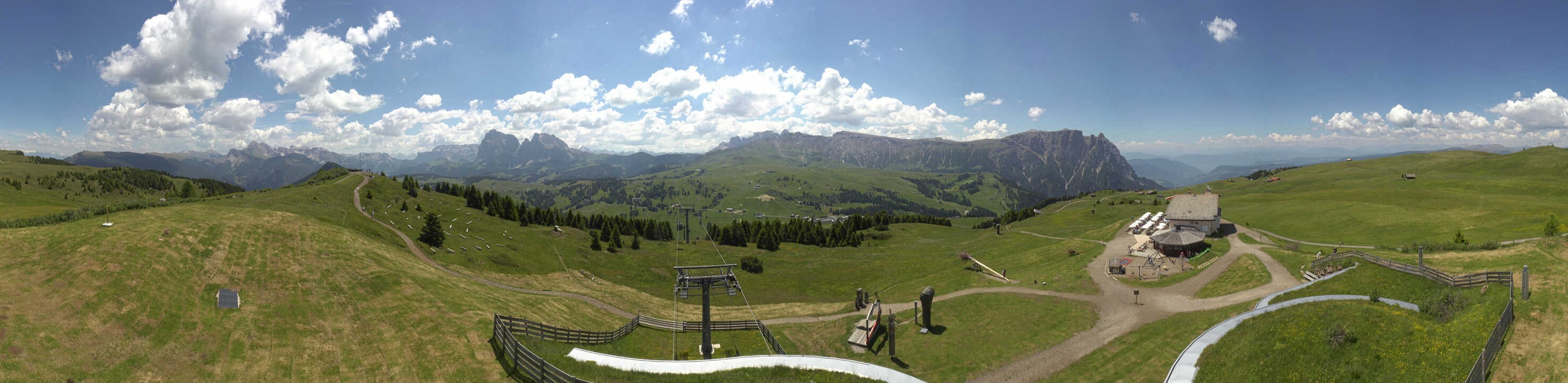Archiv Foto Webcam Panorama der Seiser Alm von der Puflatsch Bergstation