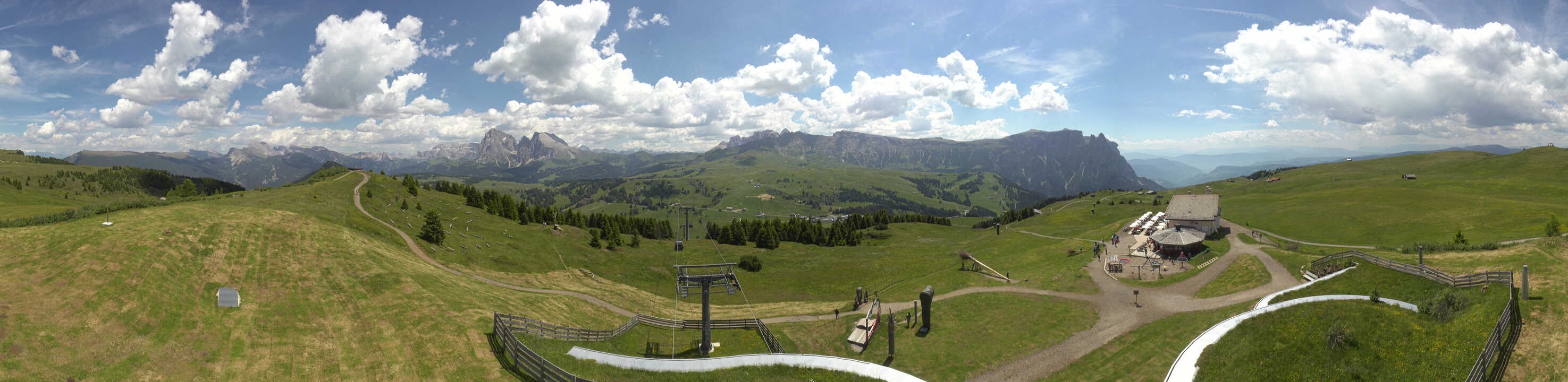 Archiv Foto Webcam Panorama der Seiser Alm von der Puflatsch Bergstation