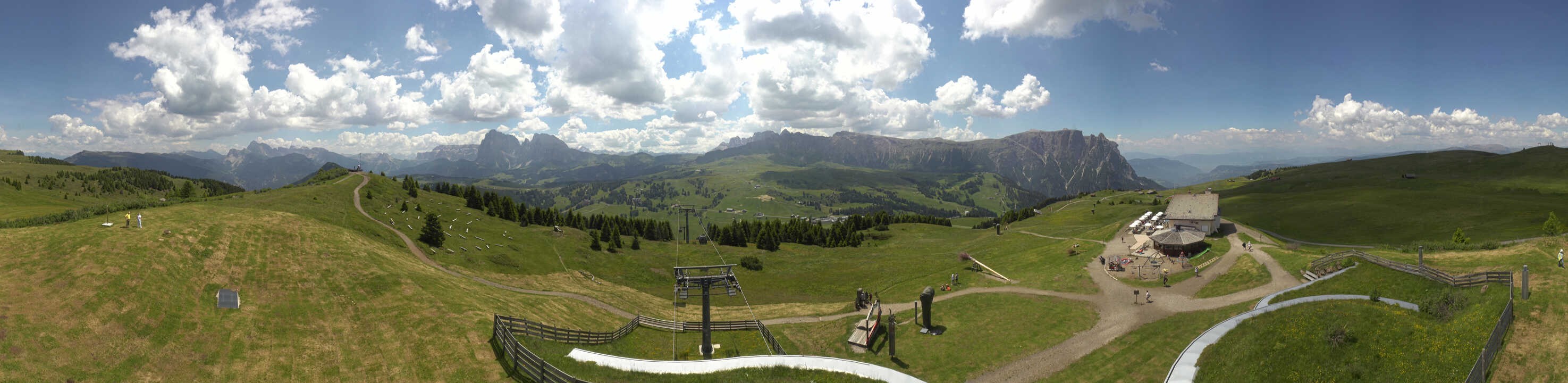 Archiv Foto Webcam Panorama der Seiser Alm von der Puflatsch Bergstation