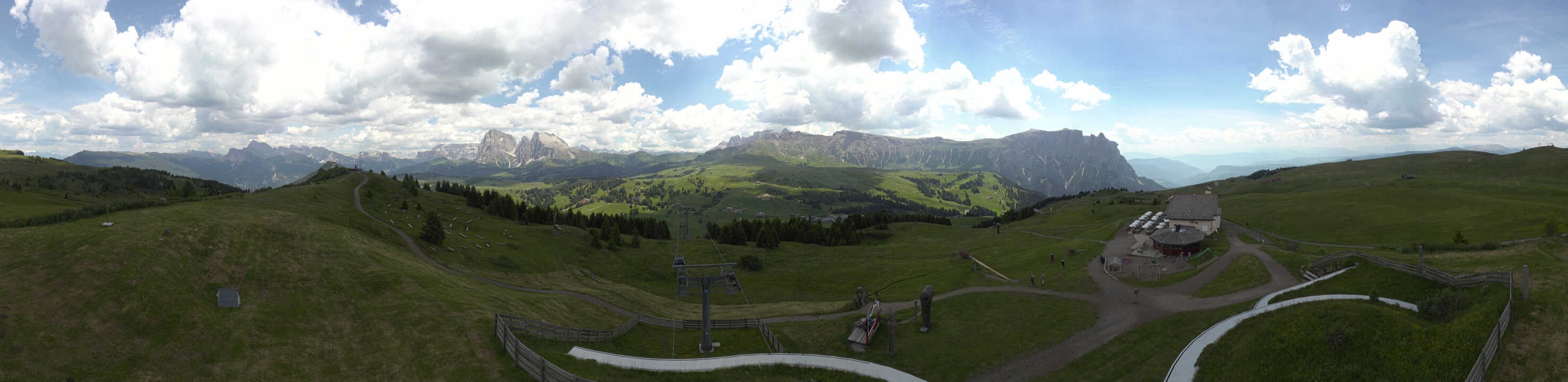 Archiv Foto Webcam Panorama der Seiser Alm von der Puflatsch Bergstation