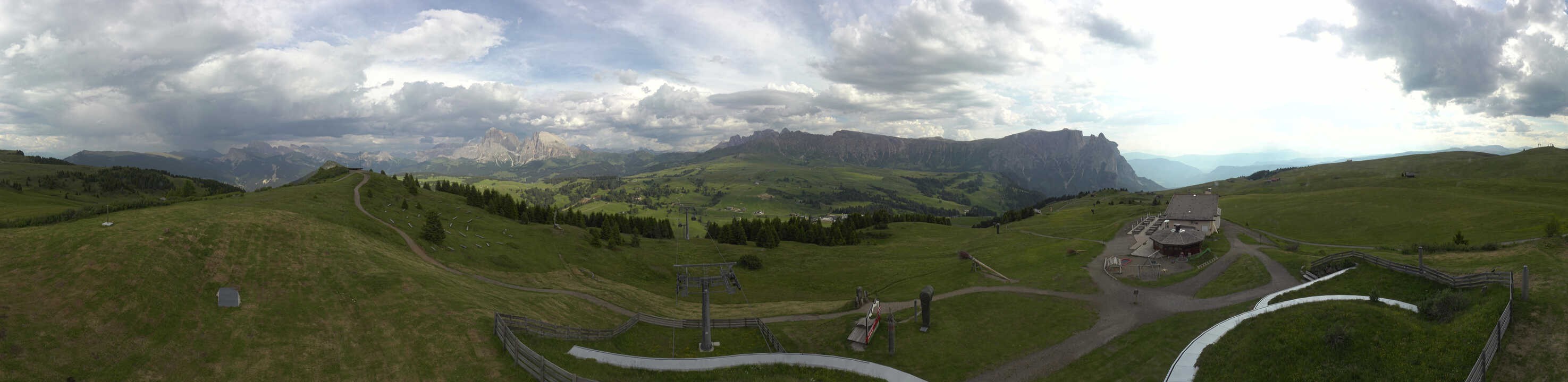 Archiv Foto Webcam Panorama der Seiser Alm von der Puflatsch Bergstation