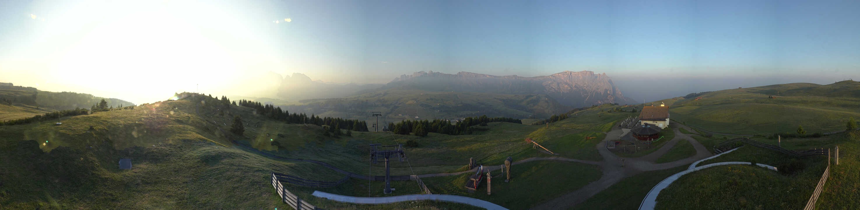 Archiv Foto Webcam Panorama der Seiser Alm von der Puflatsch Bergstation