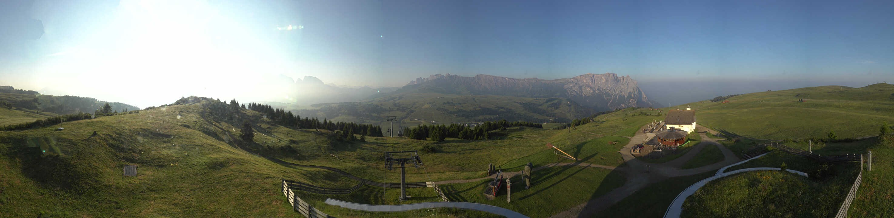 Archiv Foto Webcam Panorama der Seiser Alm von der Puflatsch Bergstation