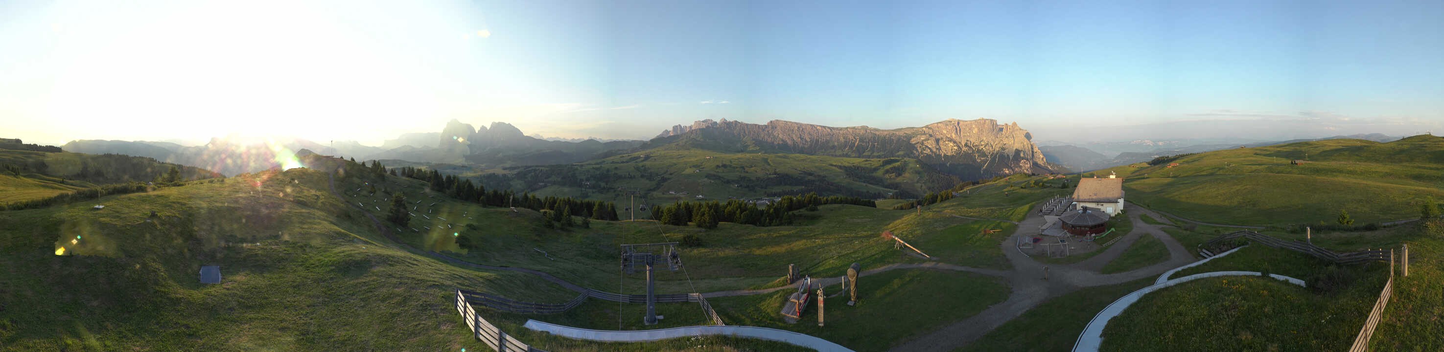 Archiv Foto Webcam Panorama der Seiser Alm von der Puflatsch Bergstation
