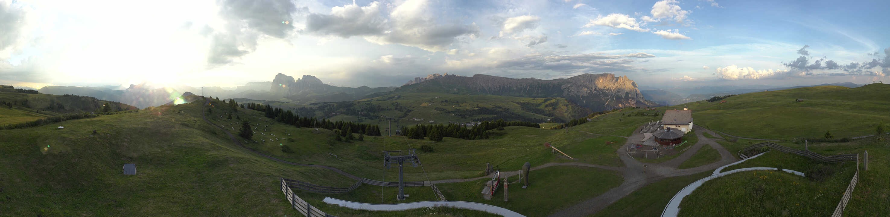 Archiv Foto Webcam Panorama der Seiser Alm von der Puflatsch Bergstation