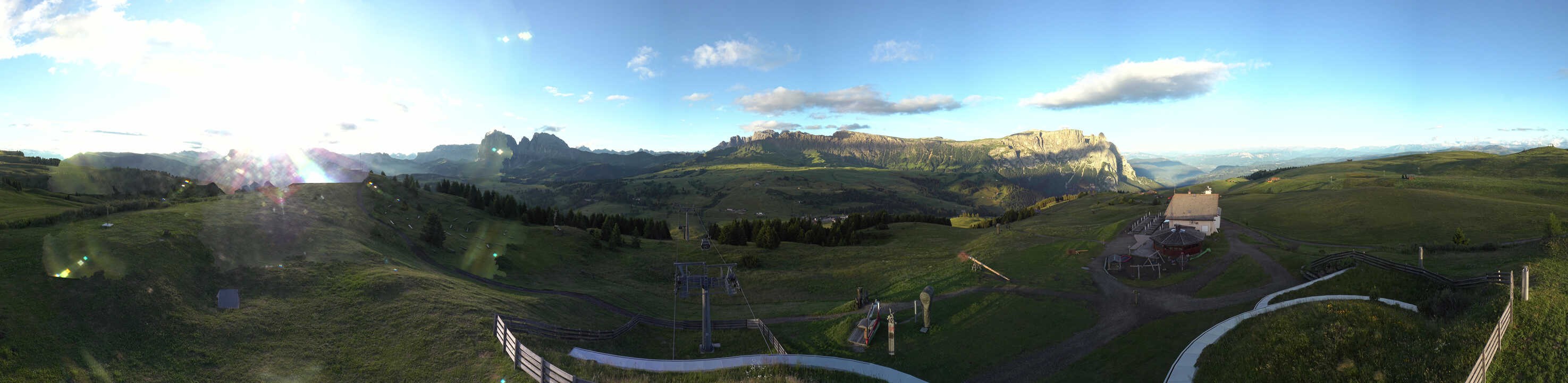 Archiv Foto Webcam Panorama der Seiser Alm von der Puflatsch Bergstation