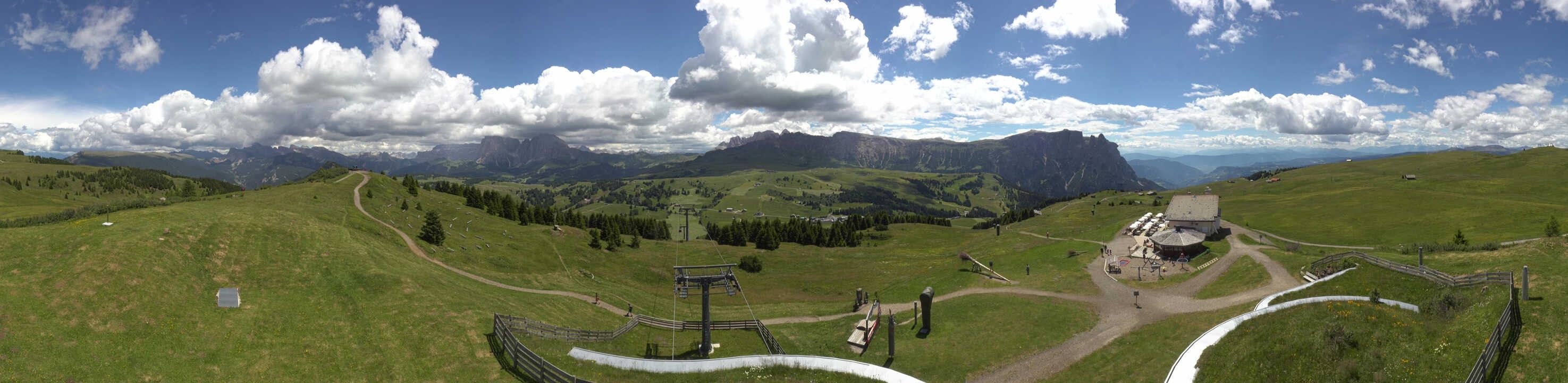 Archiv Foto Webcam Panorama der Seiser Alm von der Puflatsch Bergstation