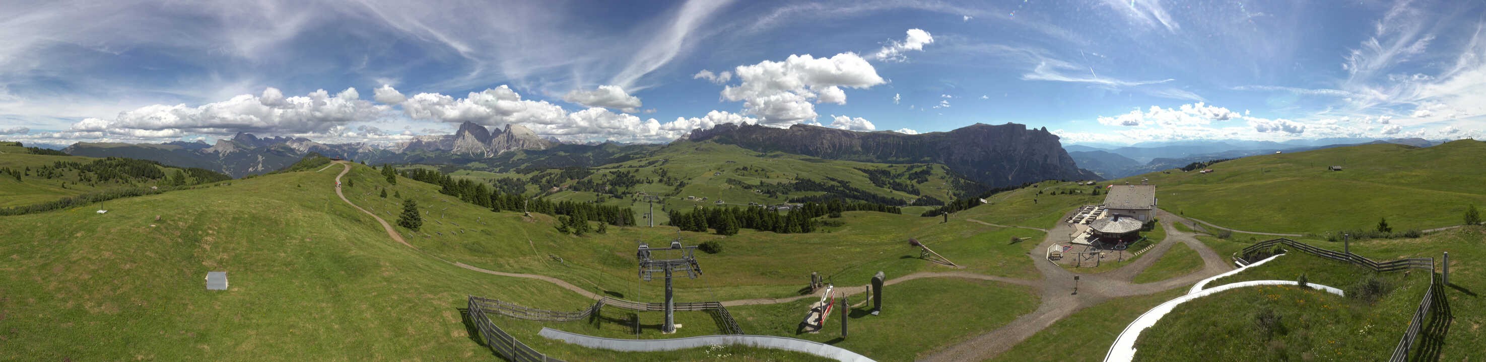Archiv Foto Webcam Panorama der Seiser Alm von der Puflatsch Bergstation