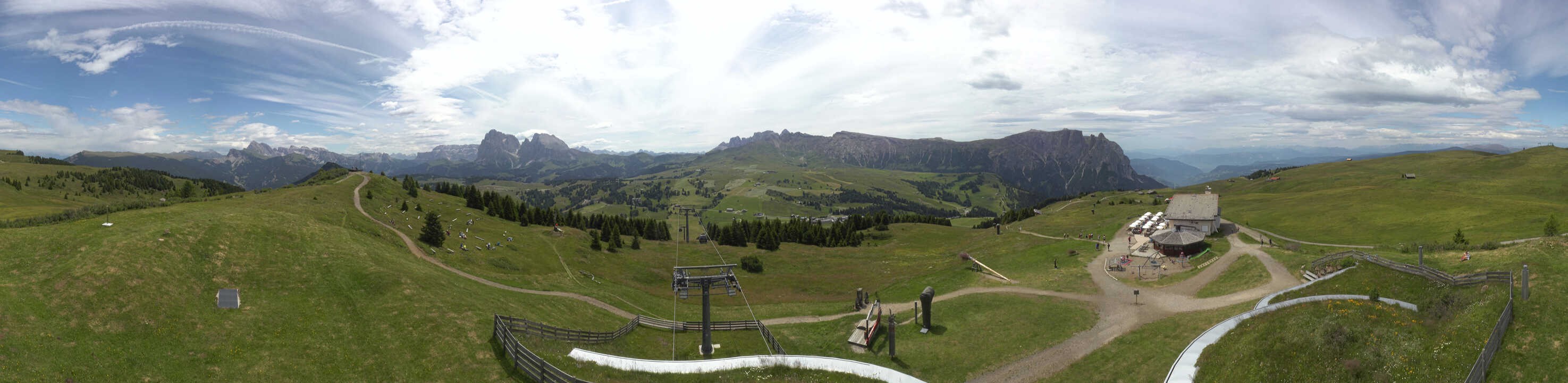 Archived image Webcam Alpe di Siusi: View from the Puflatsch Mountain Station